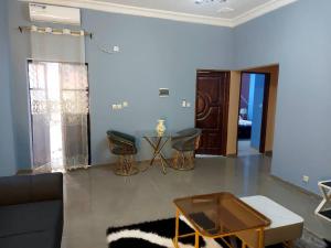 Gallery image of Bel appartement meublé en centre-ville de Bertoua in Bertoua