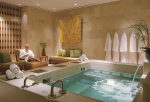 Фотография из галереи Four Seasons St. Louis в Сент-Луисе