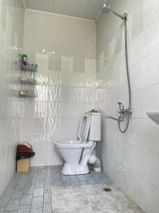 Kupatilo u objektu GuestHouse Sagarejo