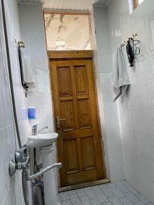 Kupatilo u objektu GuestHouse Sagarejo