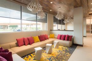 Area soggiorno di SpringHill Suites by Marriott Fort Worth Fossil Creek