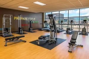 Fitness centrum a/nebo fitness zařízení v ubytování Sheraton Denver West Hotel