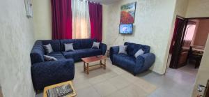 Χώρος καθιστικού στο Abo Amer Apartments +10 φωτογραφίες