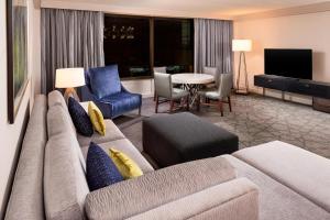 Posezení v ubytování Sheraton Bloomington