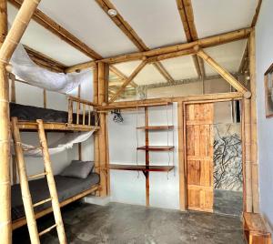 En eller flere køjesenge i et værelse på Rancho de la luna + 10 billeder