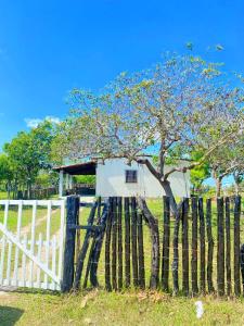 Chalé a 4km do Centro com Wi-Fi外面的花园