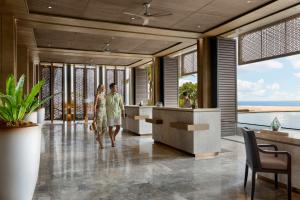 Ruang duduk di Sheraton Cebu Mactan Resort