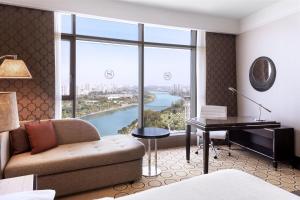 Posezení v ubytování Sheraton Grand Adana