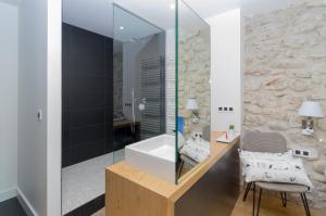 Bathroom sa Le Petit Chalande