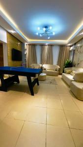 Χώρος καθιστικού στο TNT Apartment