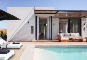 Pigiにある2 Luxury Villas w Nearby Beach!のヴィラ 隣にスイミングプール付 +37枚の写真