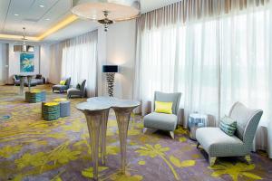 Posezení v ubytování Courtyard by Marriott Dallas Carrollton and Carrollton Conference Center