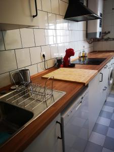 Nhà bếp/bếp nhỏ tại Céntrica, con aparcamiento, chimenea y con vistas