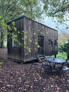 Fotografie z fotogalerie ubytování Tiny house au coeur de la foret v destinaci Les Martys
