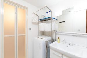 Et badeværelse på TEIOH Nishi shinsaibashi + 109 billeder