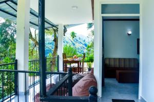 Balkón nebo terasa v ubytování Dawn View Home Stay + 18 fotografií