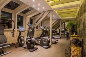 Fitness centrum a/nebo fitness zařízení v ubytování Excelsior Hotel Ernst am Dom + 37 fotografií