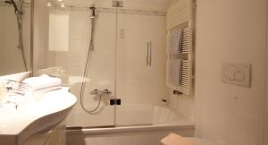 Un baño de Hotel-Garni Schernthaner