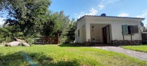 Κήπος έξω από το Emilia Posada de Montaña