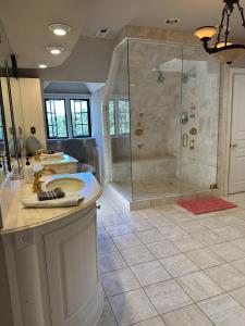 Et badeværelse på Stoneleigh - Historical Country Estate