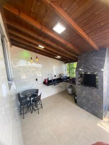 Η κουζίνα ή μικρή κουζίνα στο Casa Fernandes