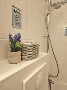 Ένα μπάνιο στο Ferienwohnung Sonnenfeld