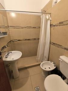 Ένα μπάνιο στο Hospedajes JUJUY +35 φωτογραφίες