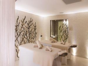 Koupelna v ubytování RMH Lopud Lafodia Resort & Wellness