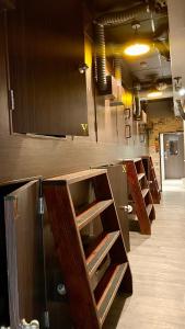 Dapur atau dapur kecil di The First 南灣膠囊旅店