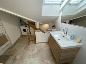 Φωτογραφία από το άλμπουμ του Moderne Ferienwohnung FEWO Solms σε Oberndorf +30 φωτογραφίες
