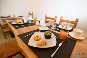 Jedlo v ubytovaní bed & breakfast alebo blízkom okolí