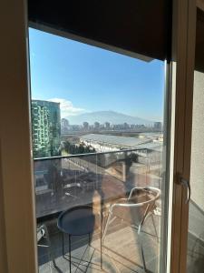 Una imagen general de la montaña o una montaña tomada desde el departamento