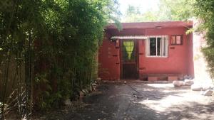 Το κτήριο όπου στεγάζεται  η παραθεριστική κατοικία