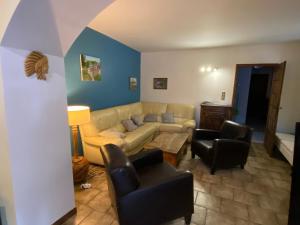 A seating area at GITE CLARIMOR