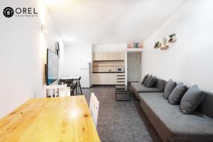 Η κουζίνα ή μικρή κουζίνα στο Orel Apartments - דירות אוראל
