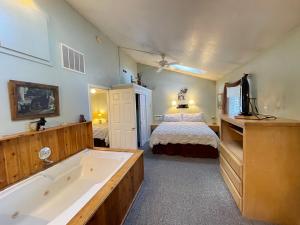 Gallery image of Pine Knot Guest Ranch in Big Bear Lake