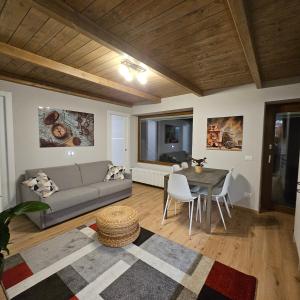 Posedenie v ubytovaní Moda Apartments Serenella