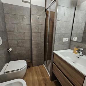 Kúpeľňa v ubytovaní Moda Apartments Serenella