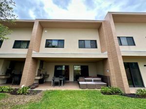 Bygningen som villaen ligger i