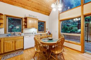 Galeriebild der Unterkunft Redwood Rest in Mendocino