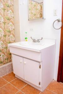 Gallery image of See Belize RELAXING Studio with Sea View Infinity Pool & Overwater Deck in Belize City +50 photos