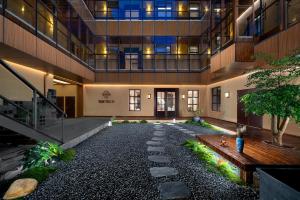 Bangunan di mana terletaknya hotel