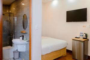 Koupelna v ubytování Mylan Hotel Đà Lạt by HOFs