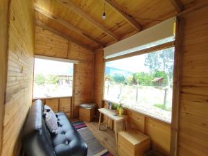 Glamping El Muelle的休息区