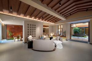 Ruang duduk di Xueting Songjiangyue Hidden Courtyard Hotel