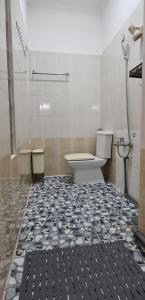 Shanti-blissed corner of Saigon river's end في مدينة هوشي منه: حمام به مرحاض ودش +25 صورة