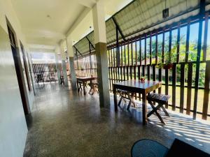 Un balcon sau o terasă la Surface Stay and Café