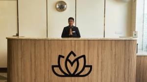 Staff di raghukul sadan