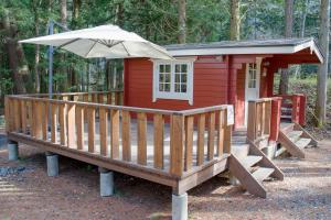 Das Gebäude in dem sich der Campingplatz befindet