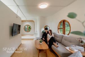 TV o dispositivi per l'intrattenimento presso Sky View Mon Jam
